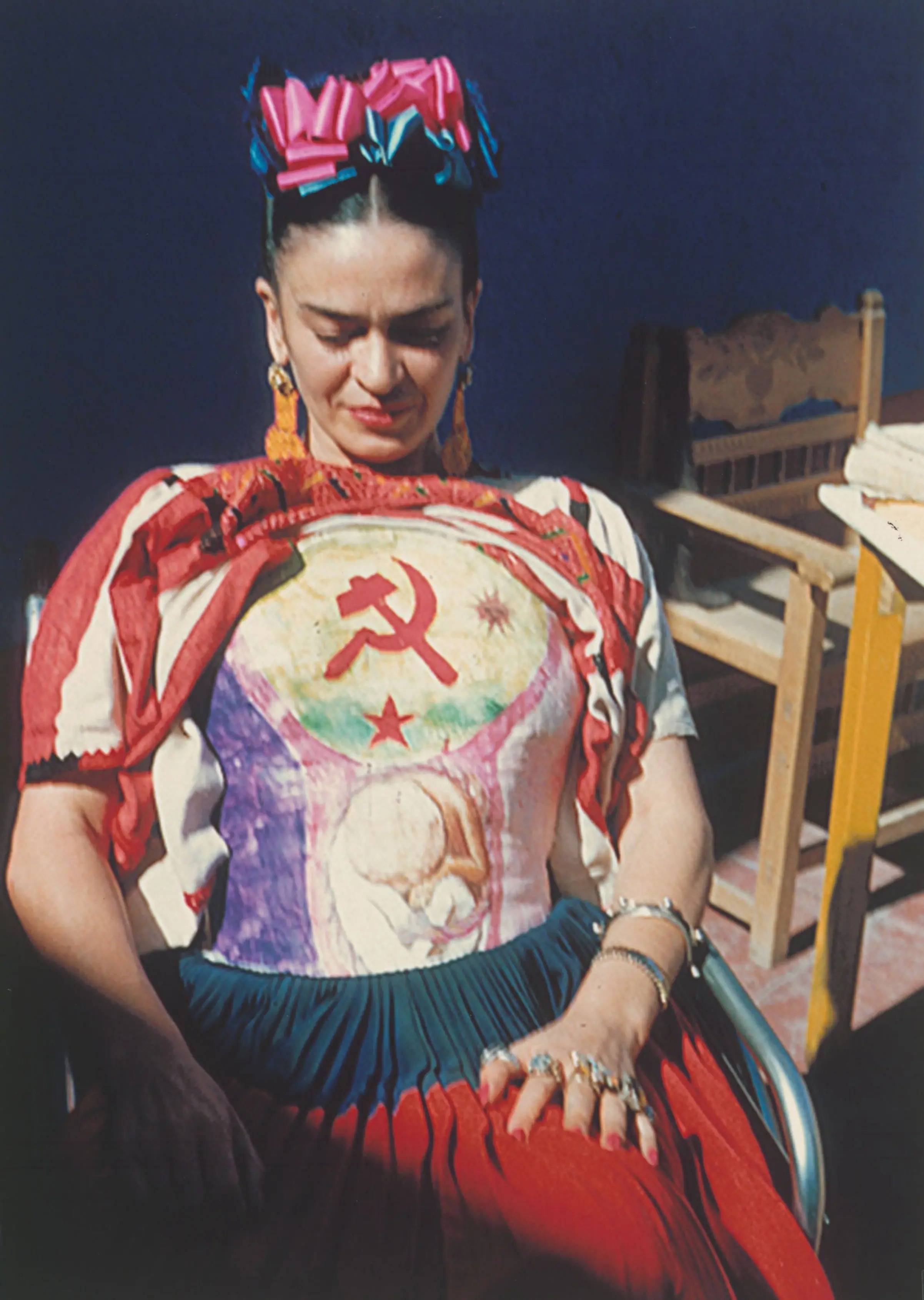 Frida Kahlo par Dora Maar, 1934 © DR, collection privée © Diego Rivera and Frida Kahlo archives, Bank of México, fiduciary in the Frida Kahlo and Diego Rivera Museums Trust / ADAGP, Paris 2022