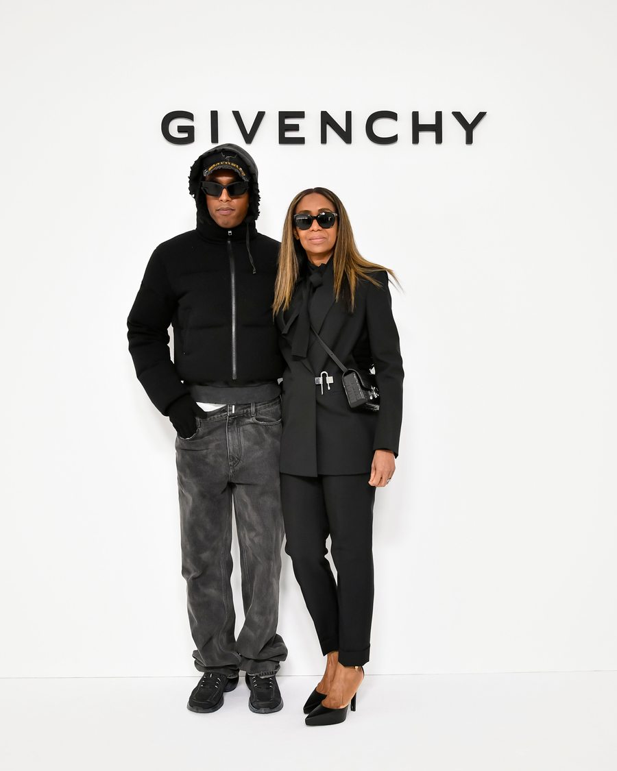 Bakar et Amina Muhidin au défilé Givenchy automne-hiver 2023-2024