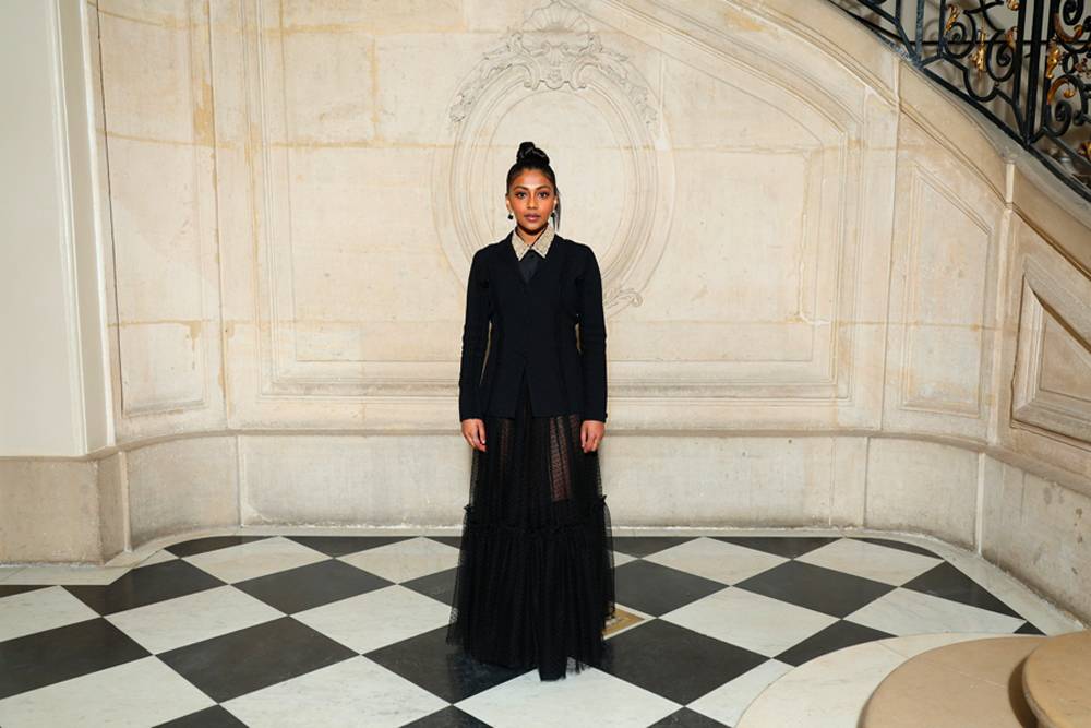 Charithra Chandran au défilé Dior haute couture printemps-été 2023