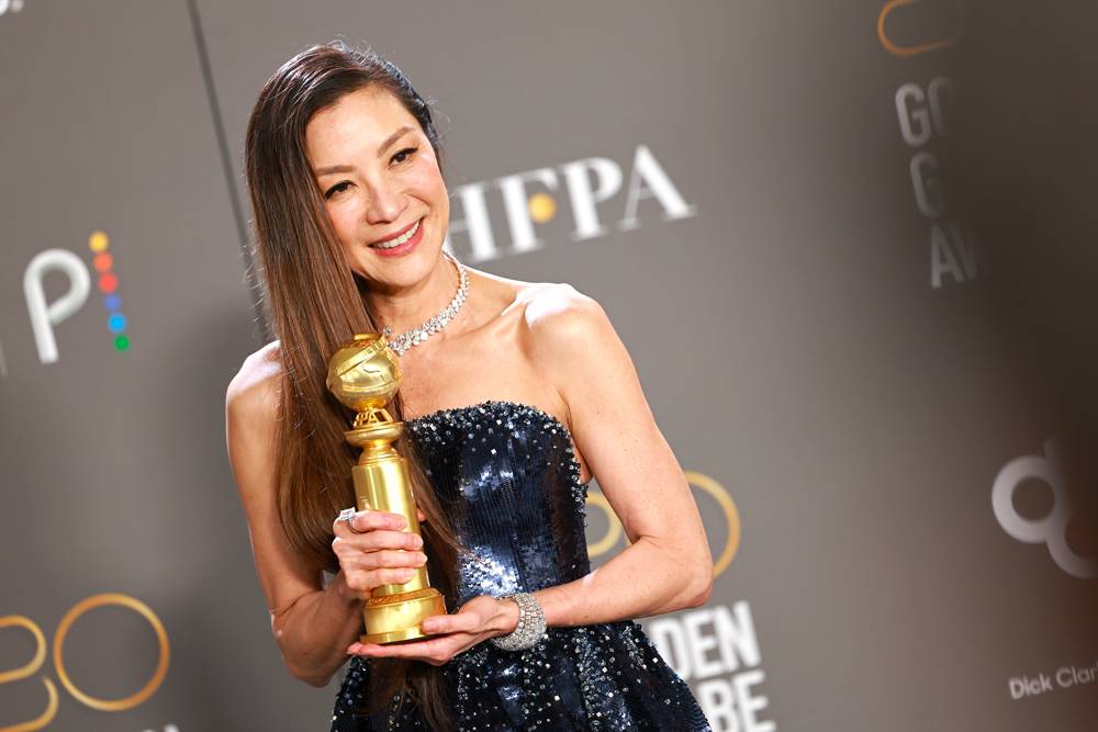 Michelle Yeoh aux Golden Globe 2023. Photo by Matt Winkelmeyer/FilmMagic