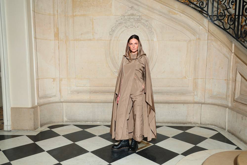 Rebecca Ferguson au défilé Dior haute couture printemps-été 2023