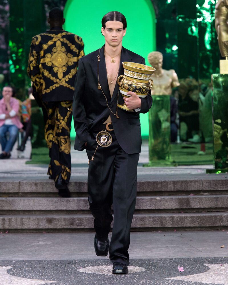 Défilé Versace homme printemps-été 2023