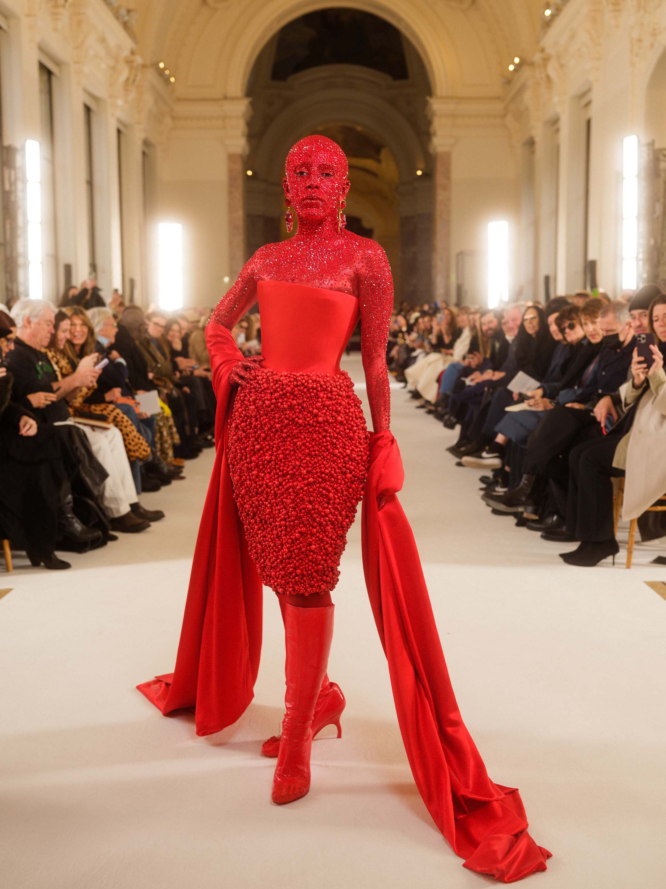 Doja Cat au défilé Schiaparelli haute couture Printemps-été 2023