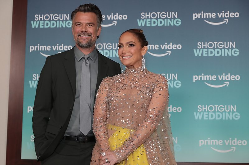Jennifer Lopez et Josh Duhamel à l'avant-première du film Shotgun Wedding au TCL Chinese Theater de Los Angeles, en Californie, le 18 janvier 2023. Photo par Alex J. Berliner/ABImages pour Prime Video