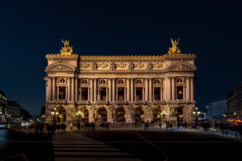 L'Opéra Garnier à Paris © Airbnb. Photo : Thibaut Chapotot.