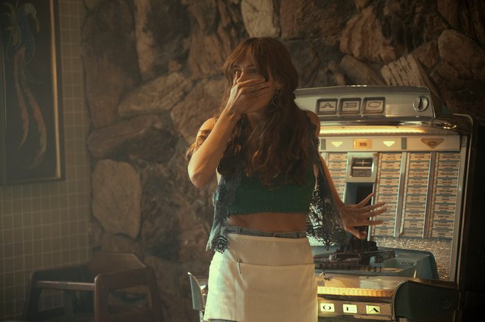 Riley Keough dans Daisy Jones & The Six © Lacey Terrell/Prime Video