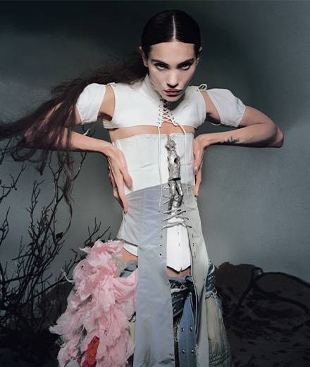 Entre Björk et Rosalía, qui est Daniela Lalita, nouvelle sensation romantique et gothique ?