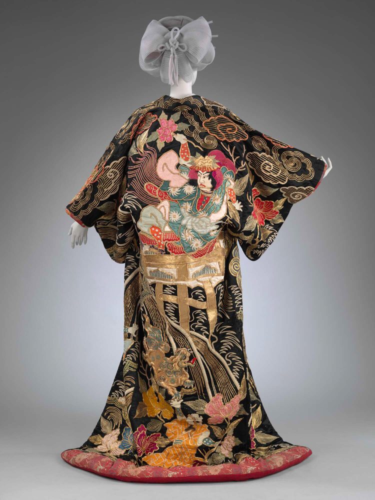 Kimono pour femme (uchikake), 1860-1880 © Victoria and Albert Museum, London