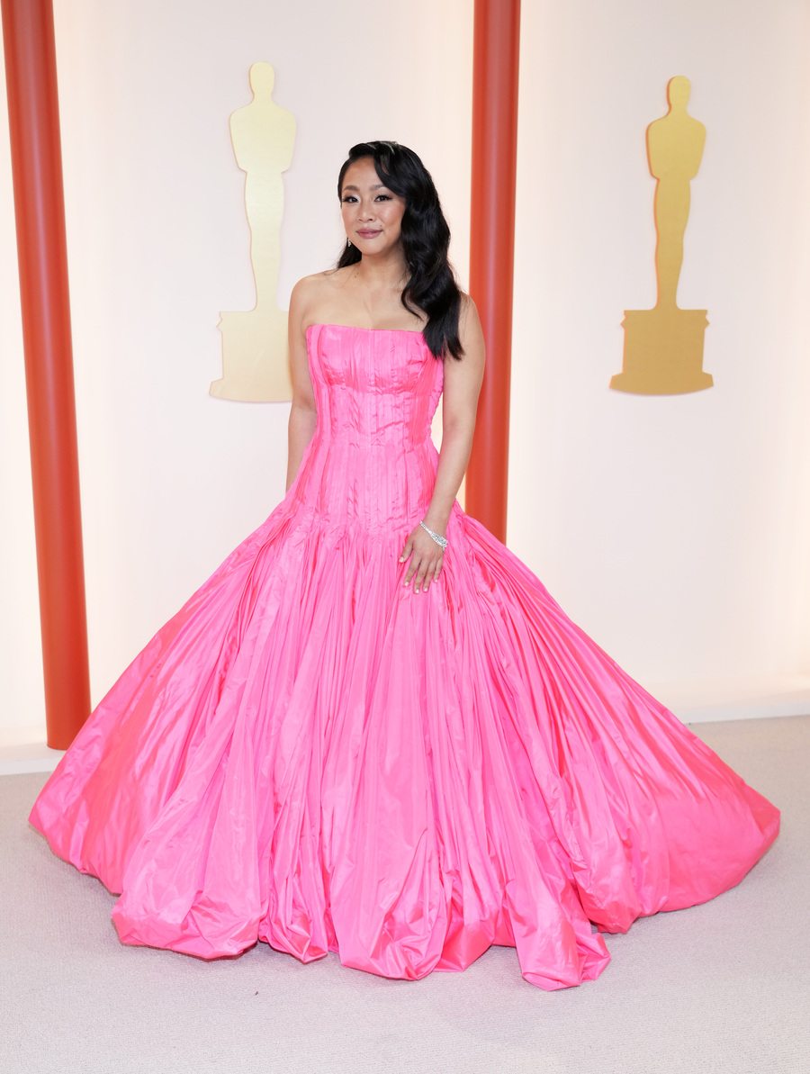 Stéphanie Hsu en Valentino à la 95e cérémonie des Oscars  © Getty