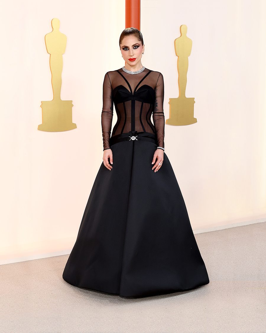 Lady Gaga en Versace et Tiffany & Co à la 95e cérémonie des Oscars 