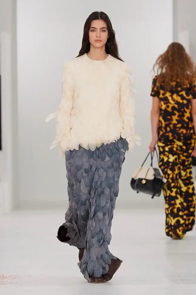 Feathers at Loewe Fall/Winter 2023-2024