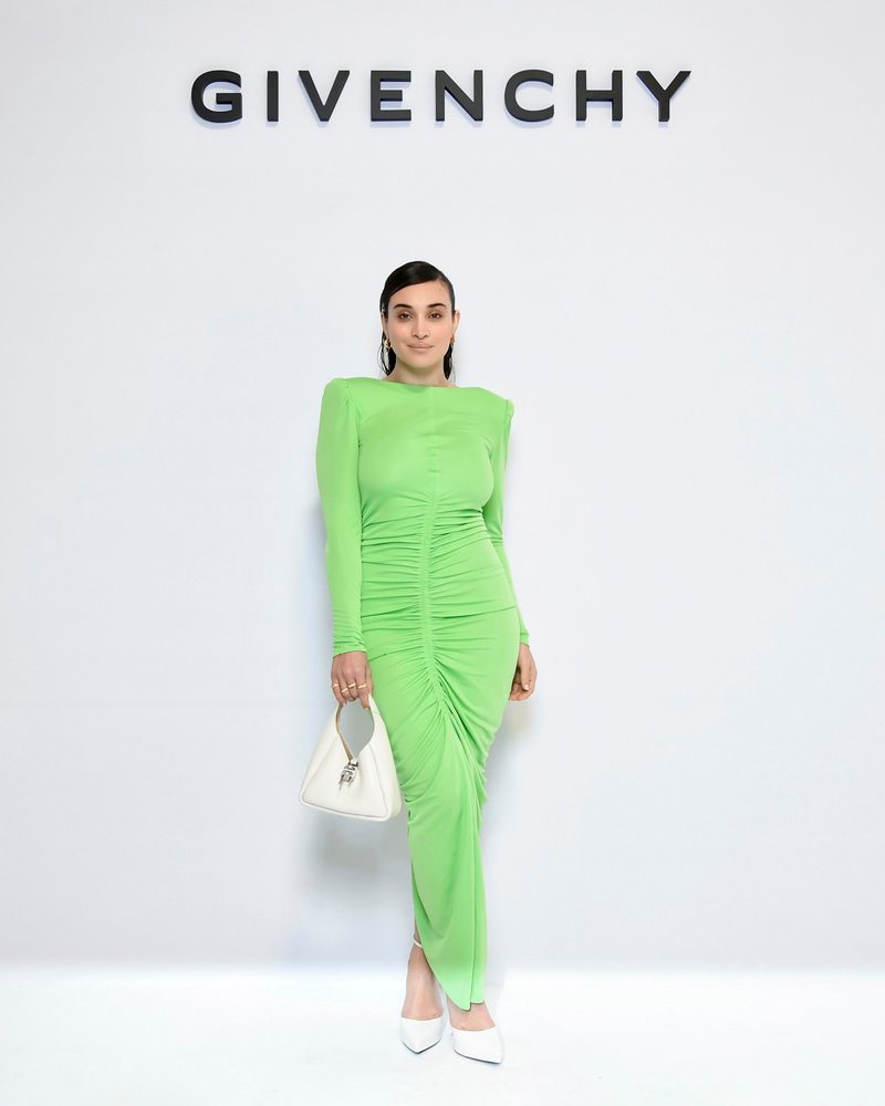Camelia Jordana au défilé Givenchy automne-hiver 2023-2024