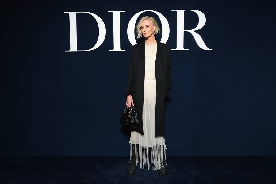Charlize Theron au défilé Dior automne-hiver 2023-2024