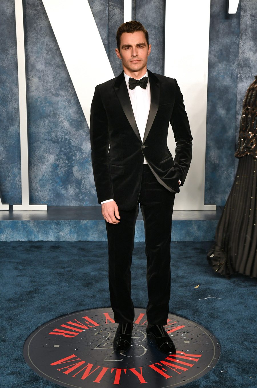 Dave Franco en Dior à l'after party Vanity Fair des Oscars 2023