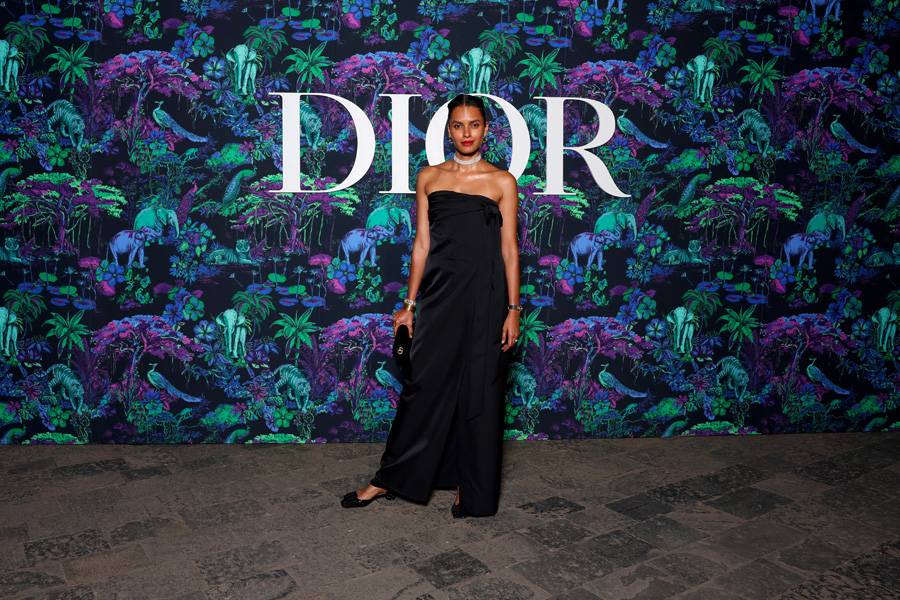 Lakshmi Menon au défilé Dior Fall 2023 à Mumbai