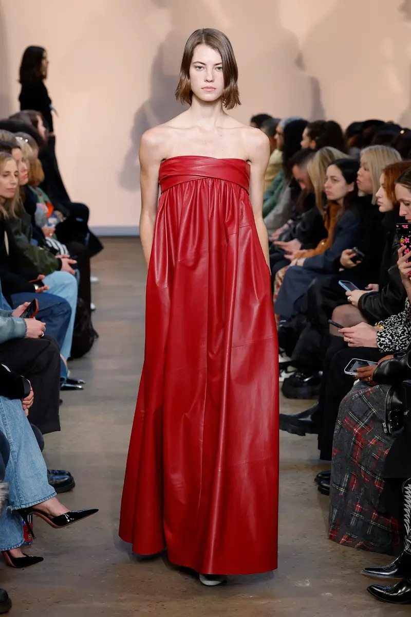 The red dress at Proenza Schouler Fall/Winter 2023-2024