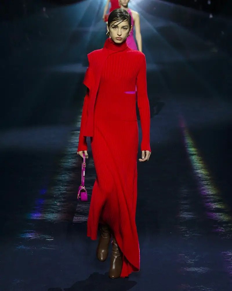 The red dress at Fendi Fall/Winter 2023-2024