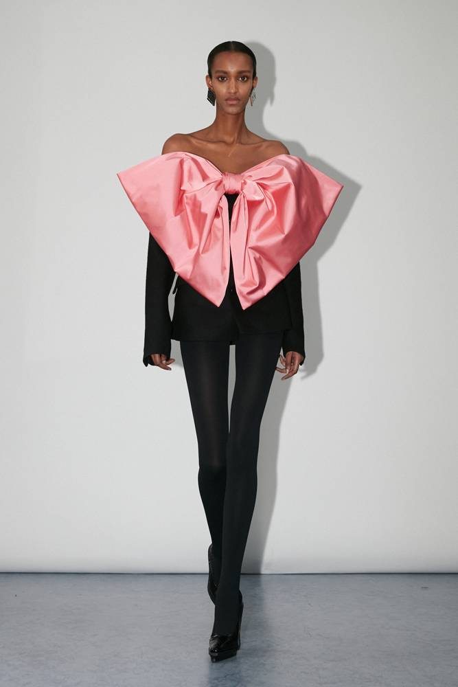 The XXL bow tie at Gmbh Fall/Winter 2023-2024