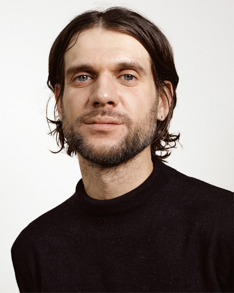 Portrait de Burc Akyol, finaliste du prix LVMH 2023 © LVMH