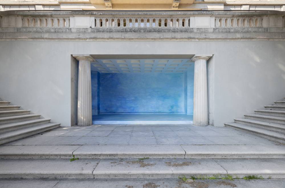 Mathias Bensimon, Le lac intérieur (2023). Vue de l’exposition Un Lac Inconnu, Fondation Bally, 2023. ©️ Andrea Rossetti.