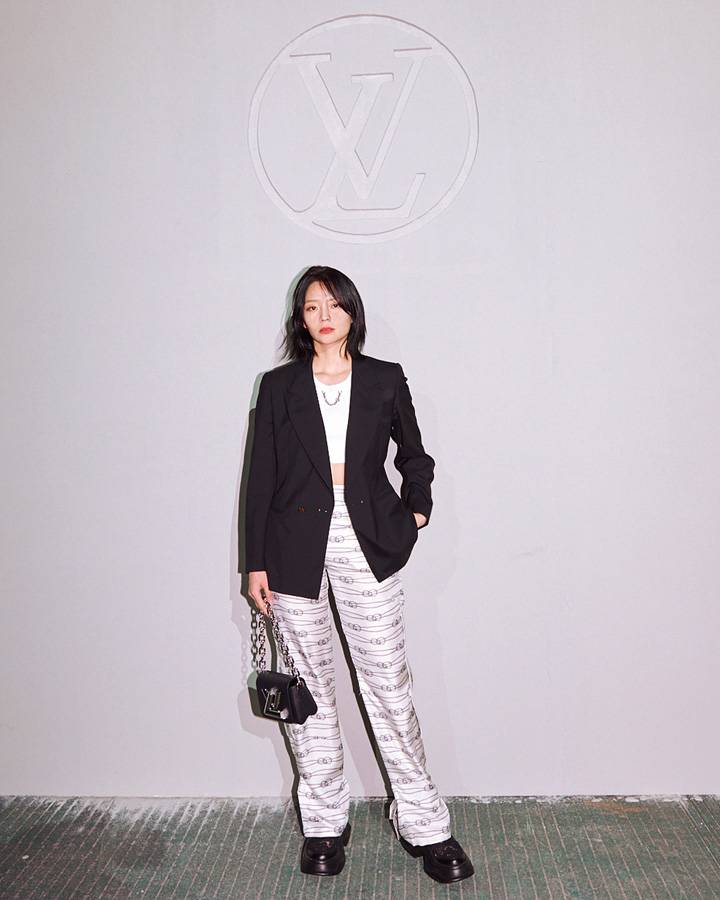 Som E au défilé Louis Vuitton Pre-Fall 2023 à Séoul