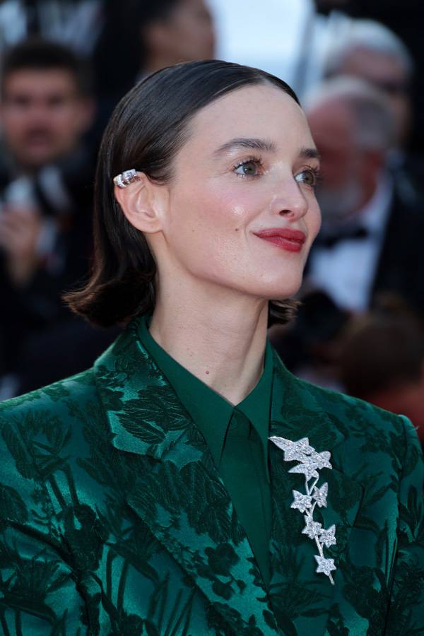 Charlotte Le Bon en Chloé et Boucheron à la cérémonie de clôture du 76e Festival de Cannes