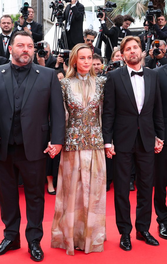 Denis Menochet en Dior, Brie Larson en Chanel et Ruben Östlund en Dior au Festival de Cannes 2023 