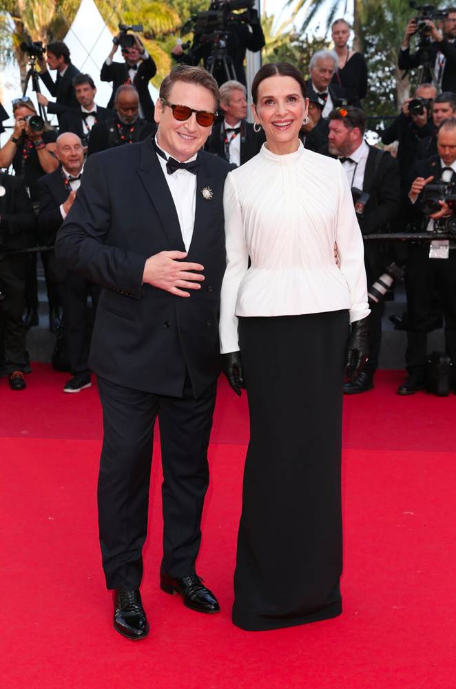 Benoît Magimel et Juliette Binoche en Dior au Festival de Cannes 2023 © Dior 