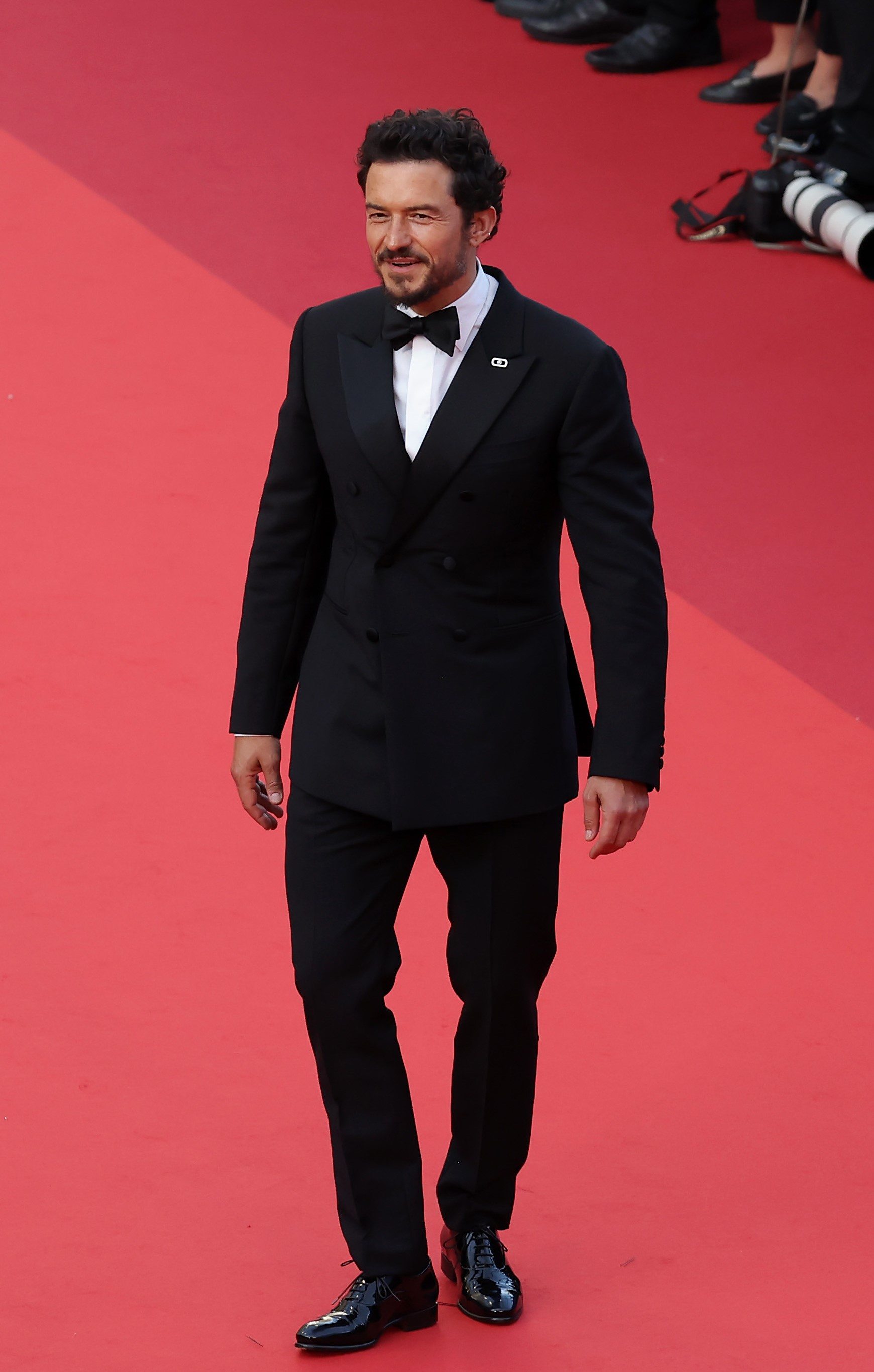 Orlando Bloom avec une broche Messika sur le tapis rouge du Festival de Cannes 2023