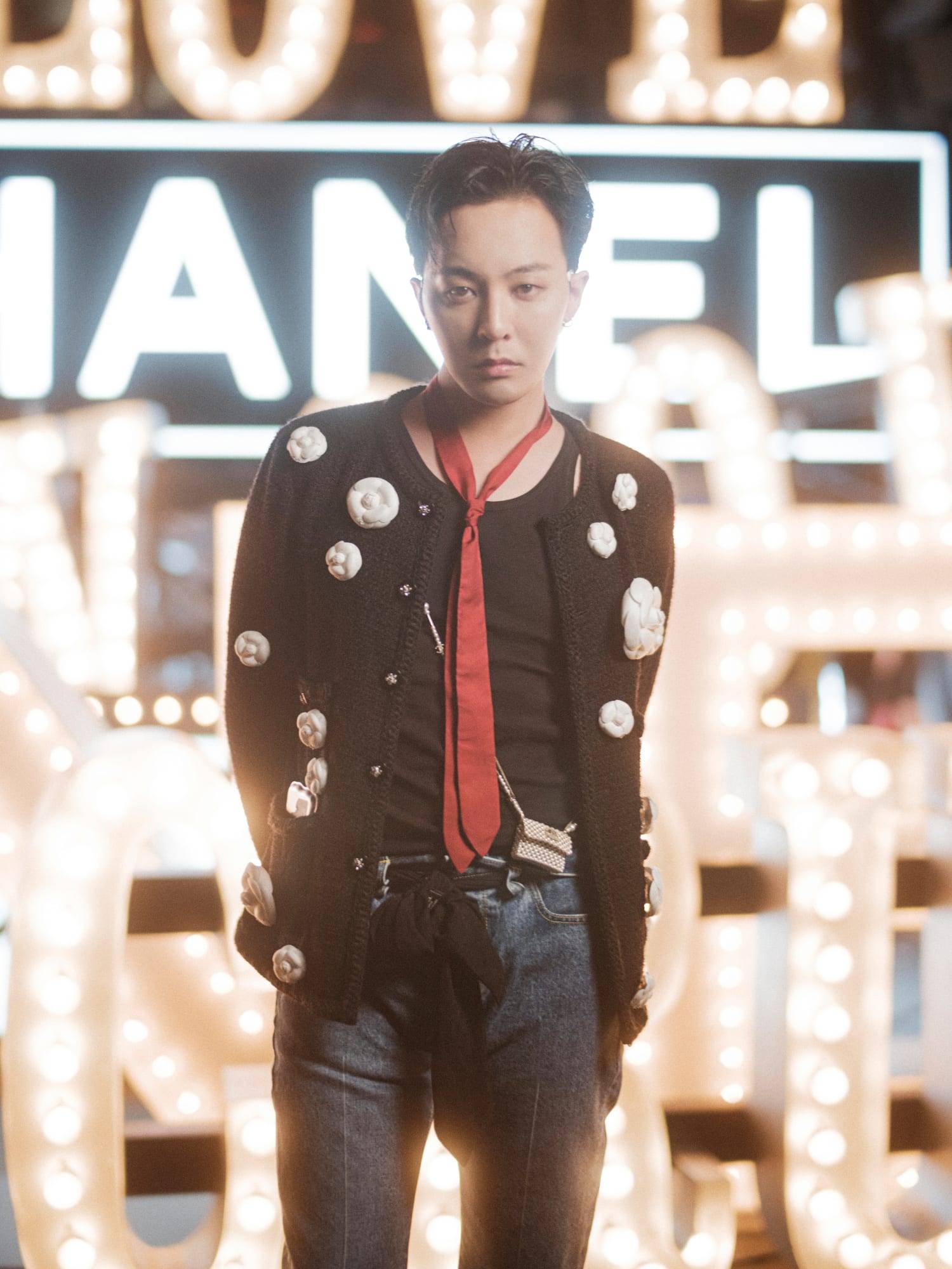 G-Dragon au défilé Chanel croisière 2023-2024 à Los Angeles