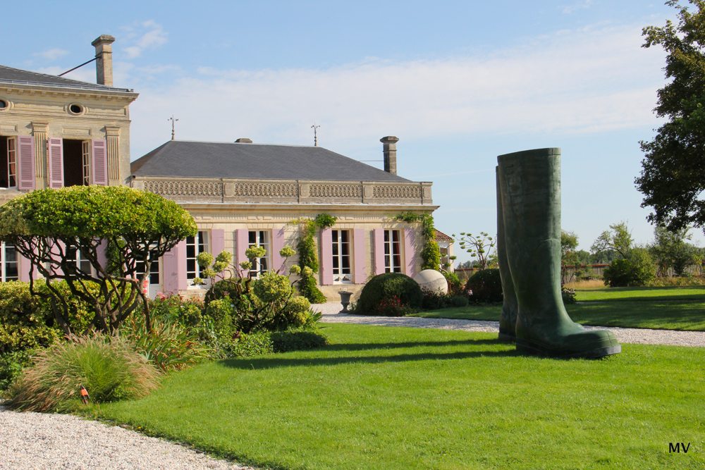 Château Chasse-Spleen, "Invendu", bottes de Lilian Bourgeat © Château Chasse-Spleen, courtesy de l'artiste 