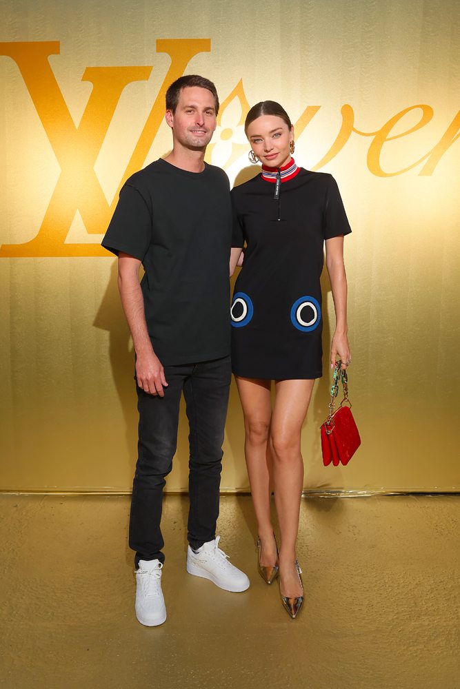 Miranda Kerr et Evan Spiegel au défilé Louis Vuitton printemps-été 2024