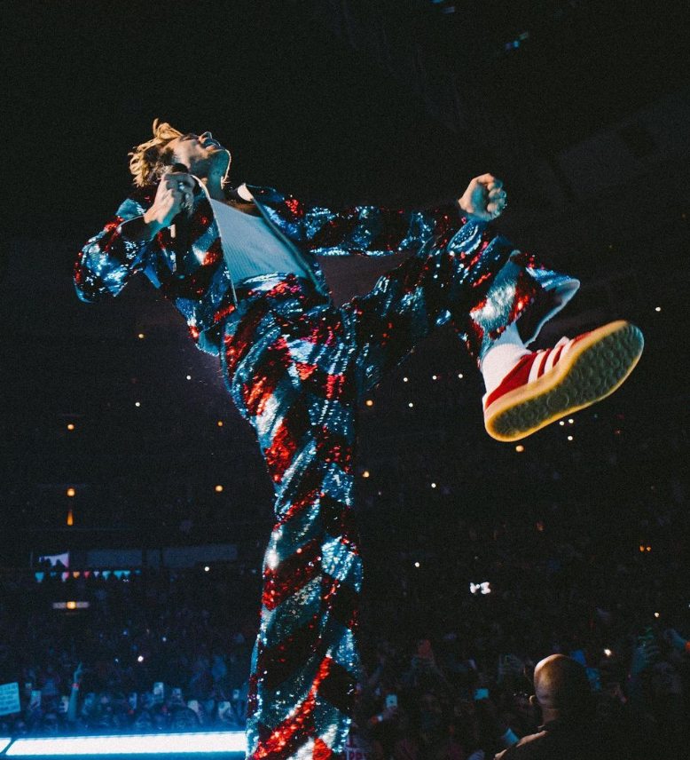 Harry Styles sur scène à Chicago, octobre 2022 © Capture d'écran de son compte Instagram officiel. Photo prise par Lloyd Wakefield