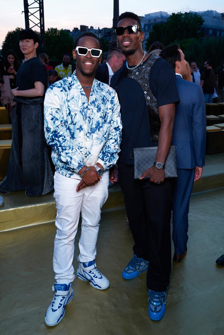 Micheal Ward et Paul Pogba au premier défilé de Pharrell Williams pour Louis Vuitton 