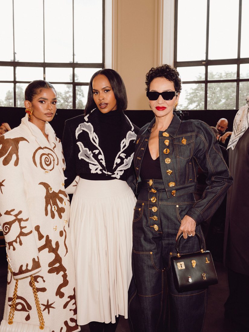 Le défilé Schiaparelli ouvre le bal de la Fashion Week haute couture à Paris