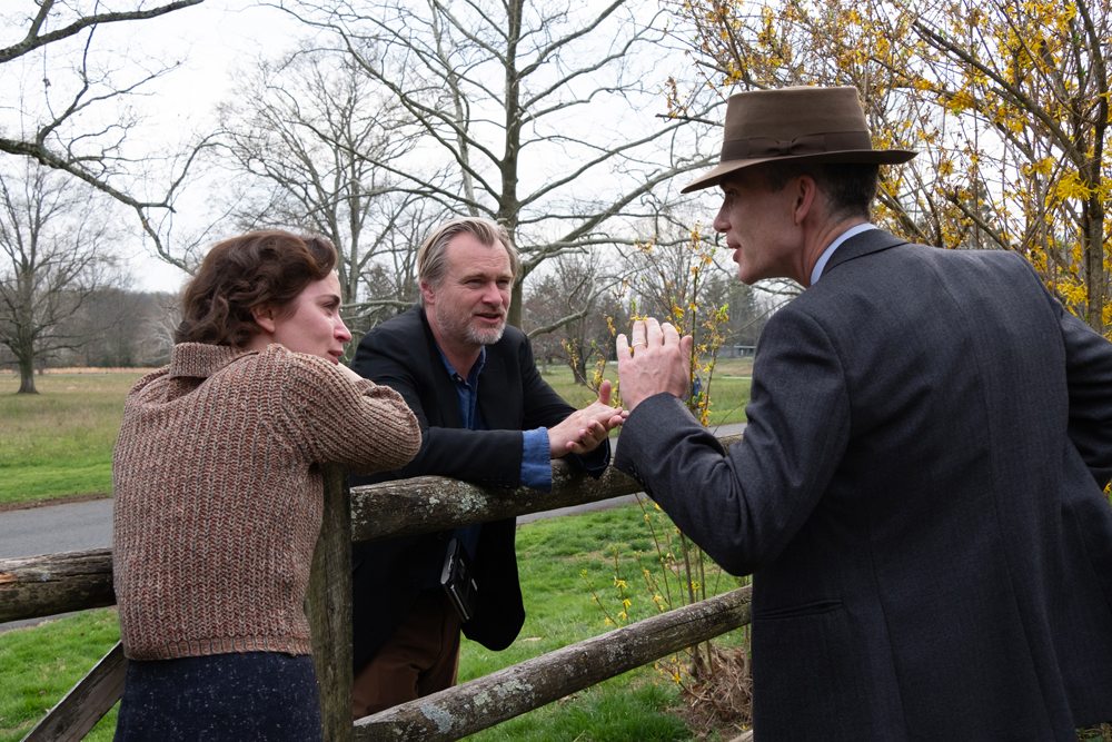 Emily Blunt, Cillian Murphy et Christopher Nolan sur le tournage d'“Oppenheimer” © Universal Pictures. All Rights Reserved