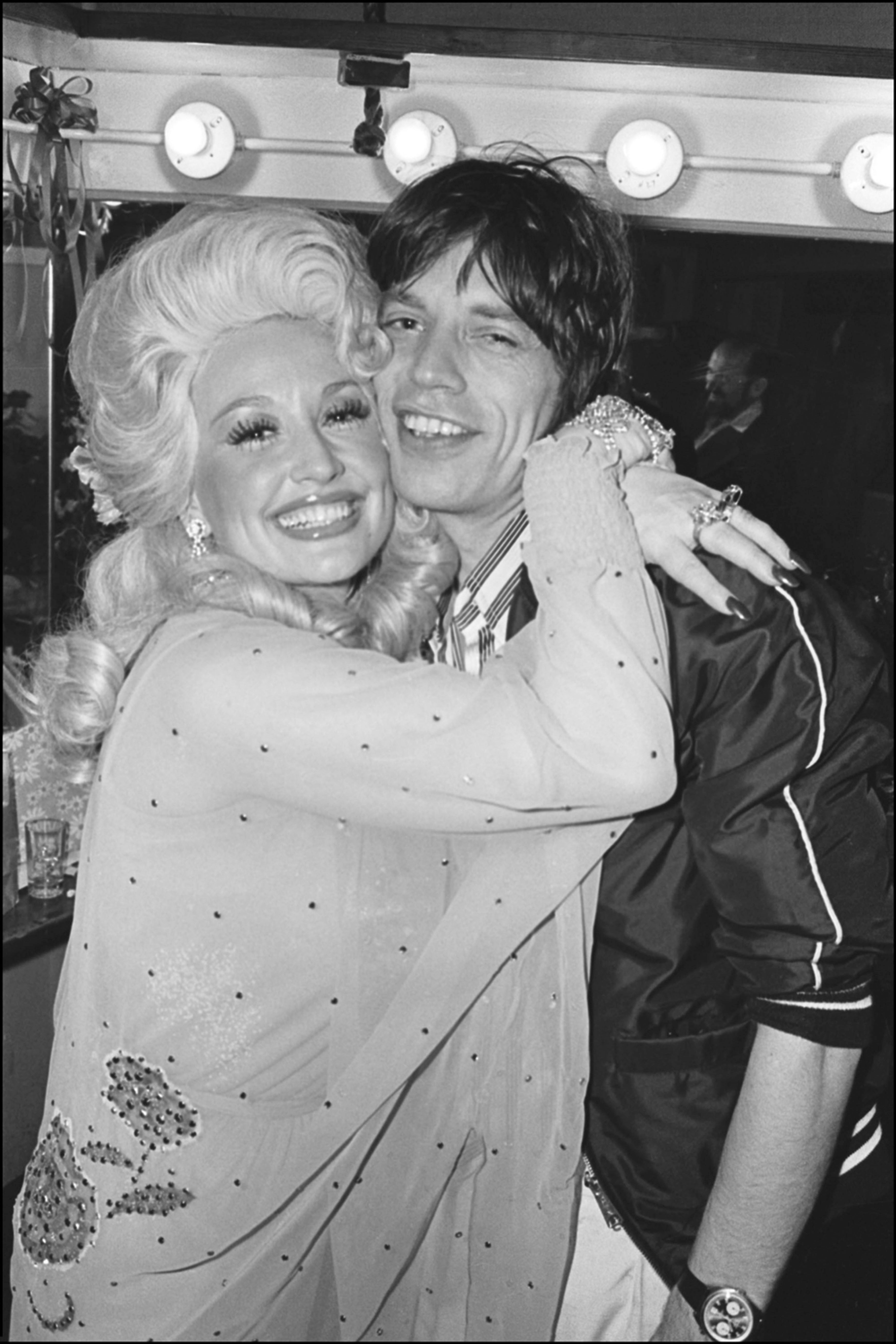 Dolly Parton et Mick Jagger à New York, le 14 mai 1977. Photo par Allan Tannenbaum/Getty Images.