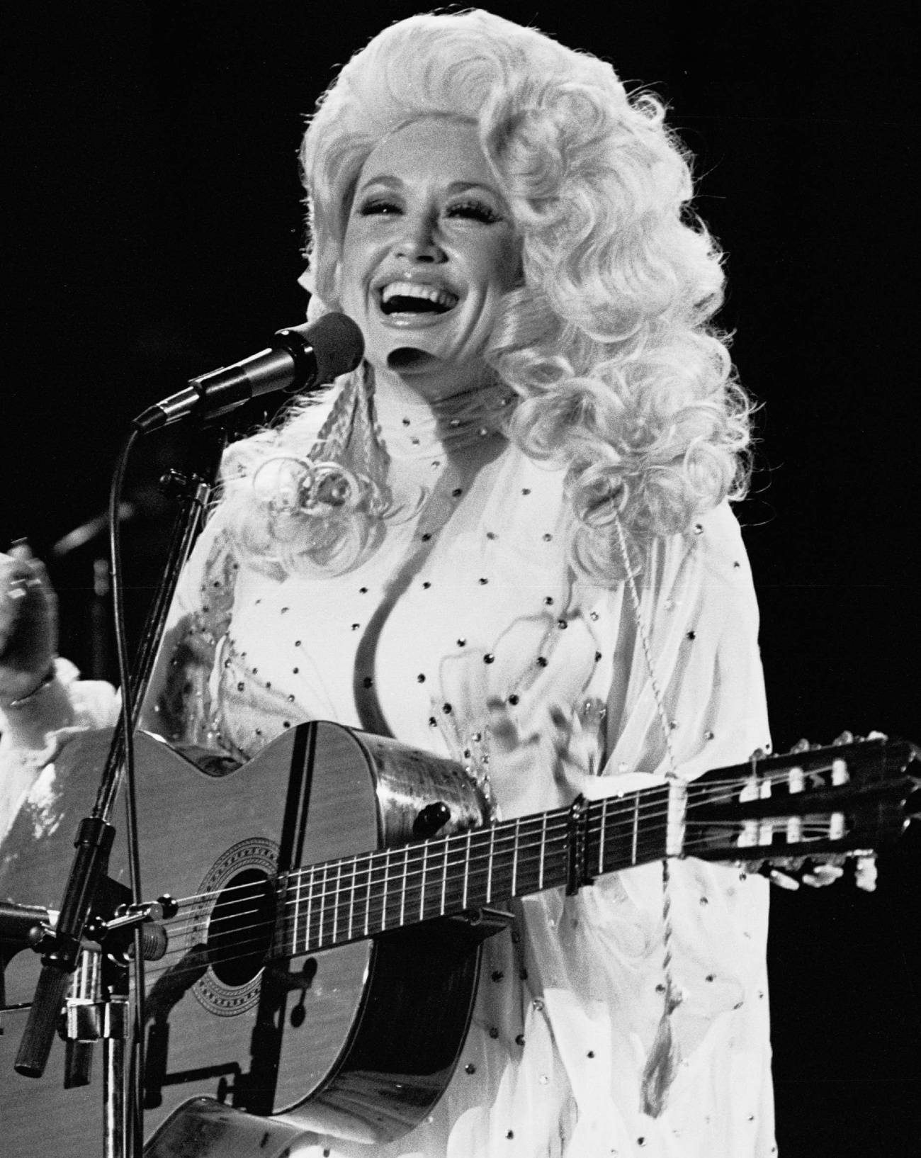 Comment Dolly Parton est devenue une icône bigger than life