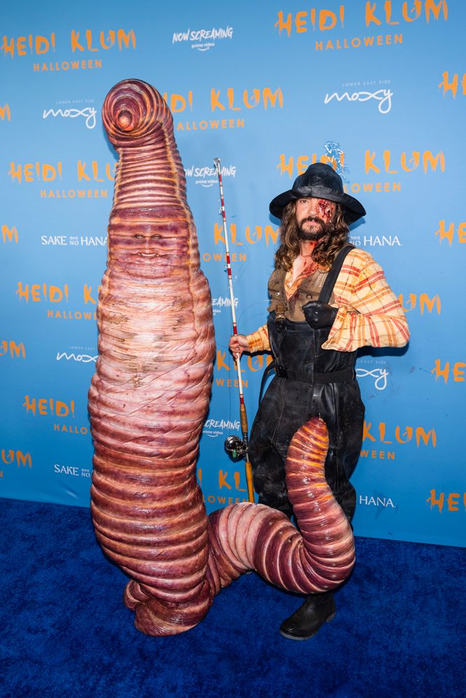 Le costume de ver d'Heidi Klum avec Tom Kaulitz à Halloween 2022. © Getty Images 