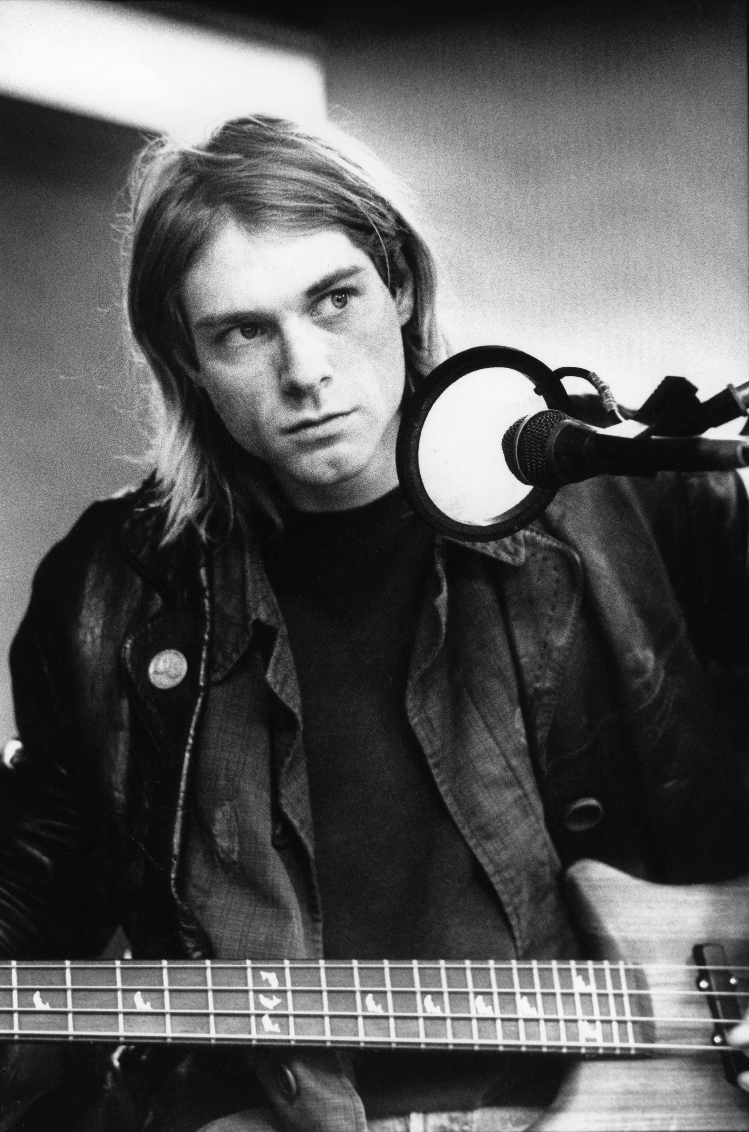 Kurt Cobain aux Hilversum Studios. Photo par Michel Linssen/Redferns via Getty Images.