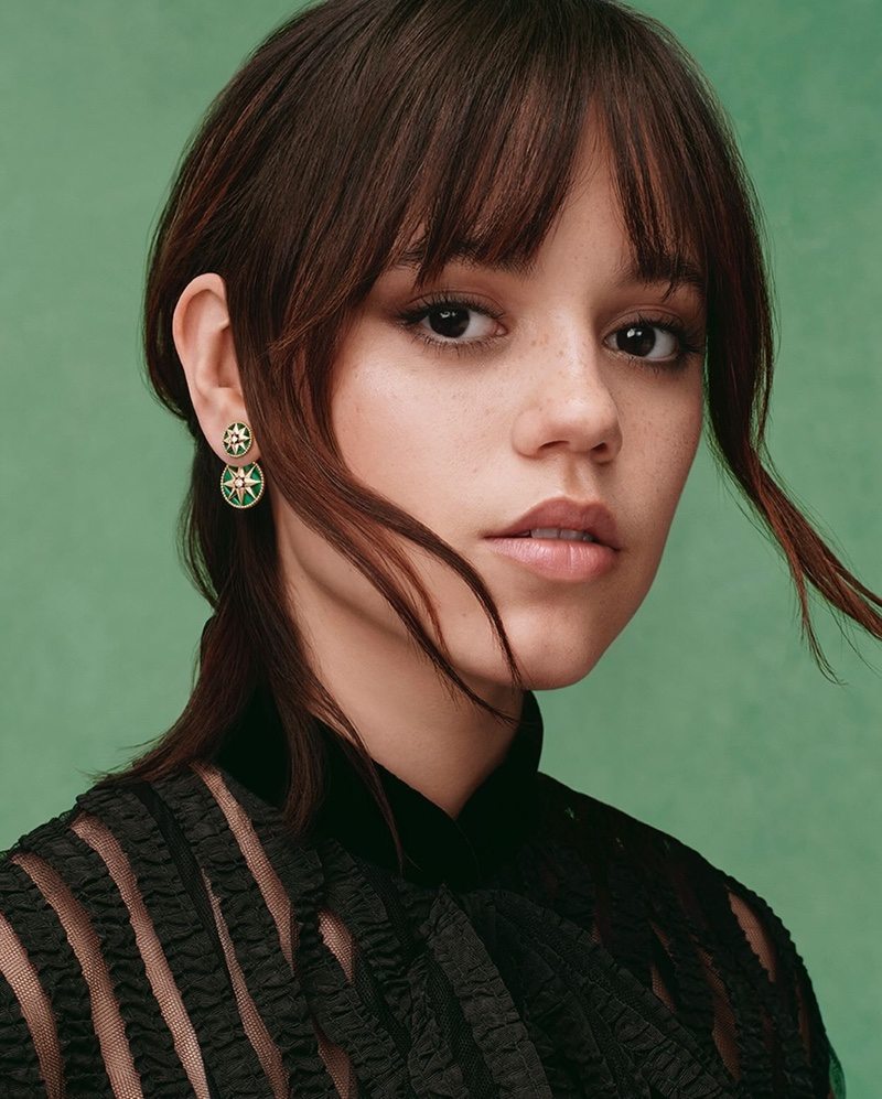 Jenna Ortega dans la campagne Dior Jewelry Rose des Vents 2023 par Tyler Mitchell.