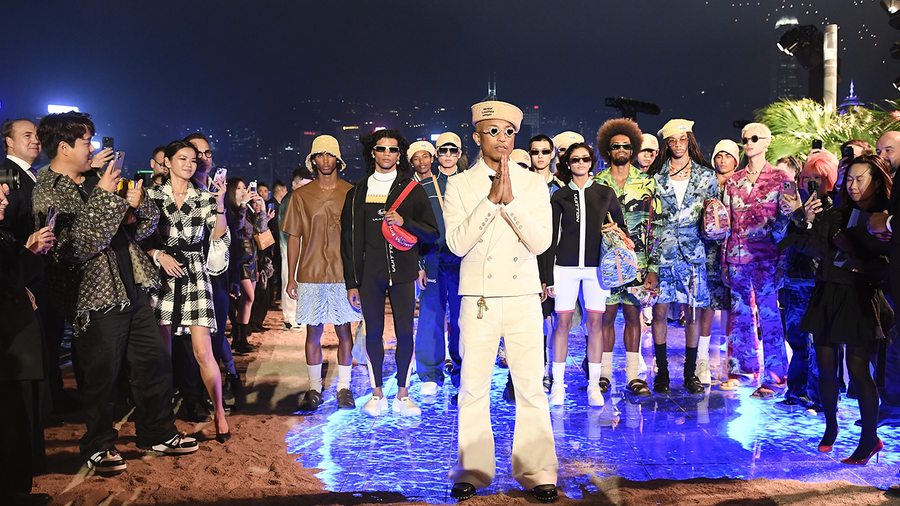 Louis Vuitton : que retenir du second défilé de Pharrell Williams à Hong Kong ?