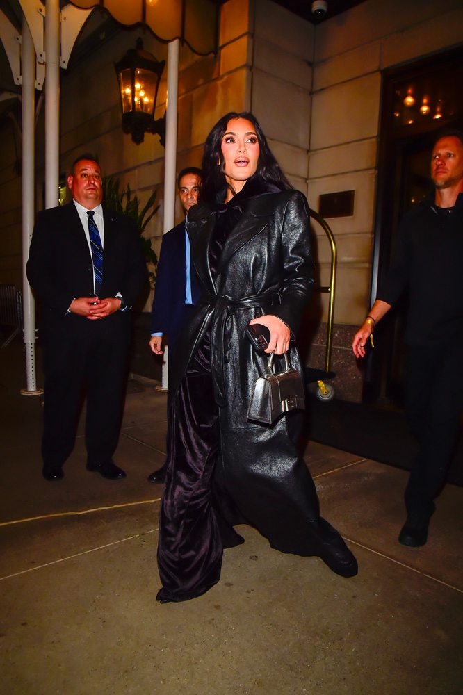 Kim Kardashian en Balenciaga. © Photo by Raymond Hall/GC Images.
