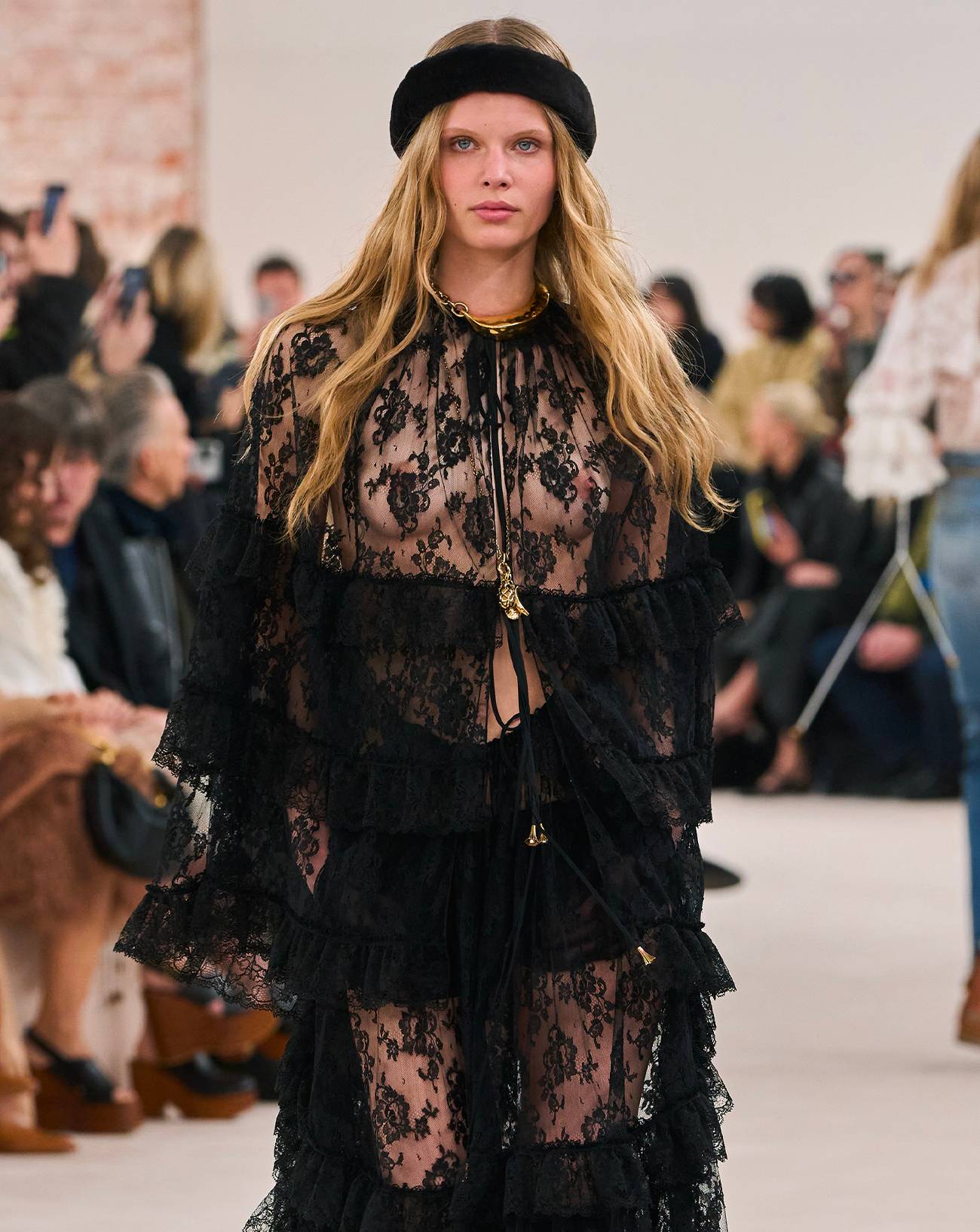 What's to remember from Chemena Kamali's first show for Chloé ?