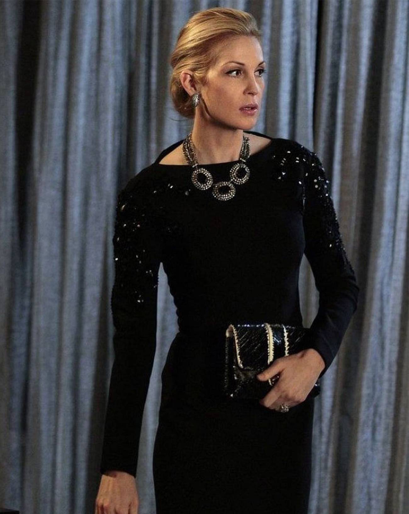 Why does Kelly Rutherford keep appealing to the fashion world?