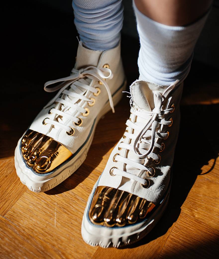 Oserez-vous porter les premières sneakers Schiaparelli ? 