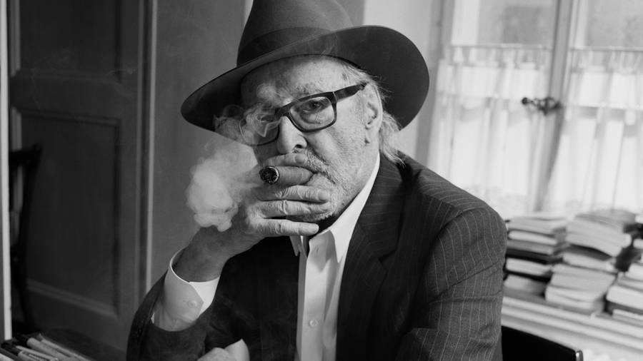 Jean-Luc Godard se fait tirer le portrait par Hedi Slimane pour Celine