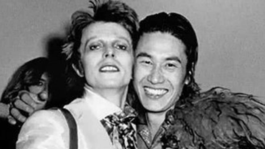 Hommage à Kansai Yamamoto, le créateur qui a habillé Ziggy Stardust