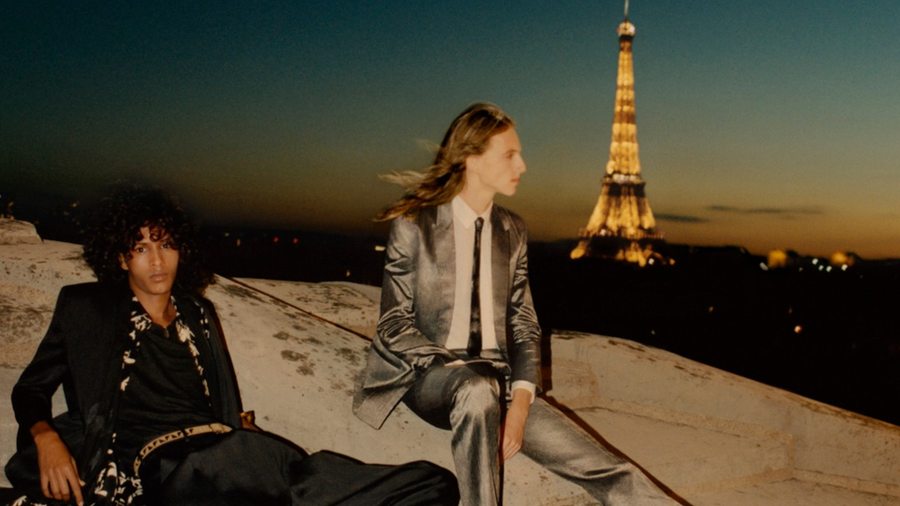 La collection Saint Laurent homme printemps-été 2021 filmé sur les plus beaux toits de Paris, New York et Pékin