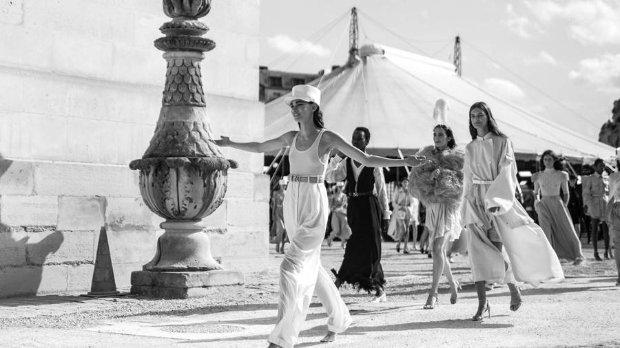 Backstage : le défilé Nina Ricci printemps-été 2018 vu par Mehdi Mendas